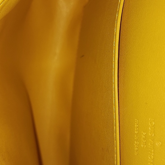 Louis Vuitton THOMPSON STREET VERNIS IN MANGO - Picture 8 of 16